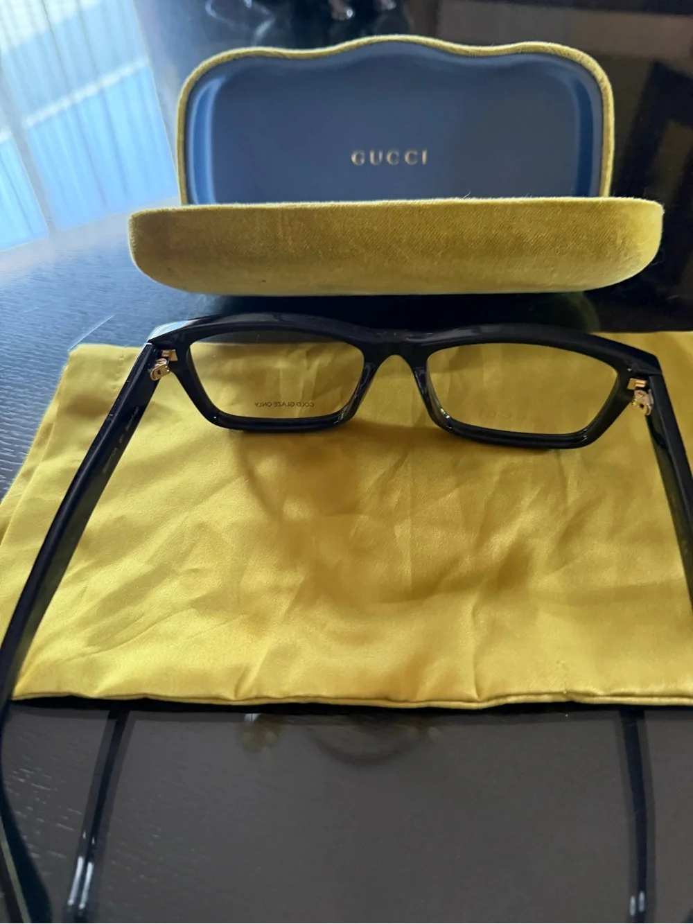 Gucci Black Eyeglass Frames with Gold-Toned Case Interior 54 17 150